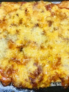 Una foto de Pizza con masa de empanada