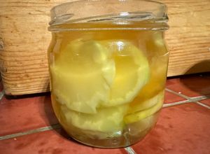 Une photo de Troncs de brocolis en pickles
