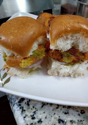 A picture of Mumbai's famous popular dish vada pav.
