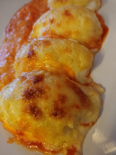 Una foto de Huevos rellenos gratinados