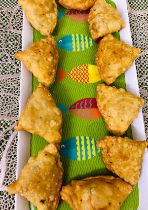 प्याज समोसा (Pyaz samosa recipe in Hindi) रेसिपी मुख्य फोटो