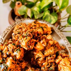 A picture of Hare Bhare Pakore.