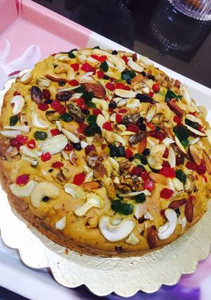 A picture of Fruit & Nut cake.
