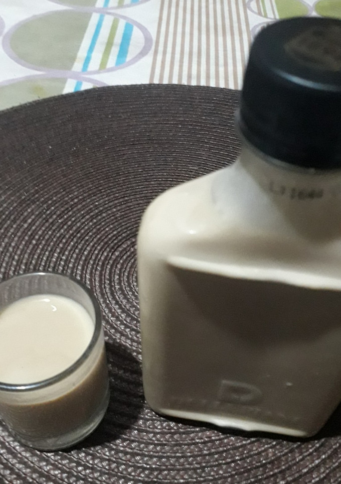 Una foto de Licor tipo Baileys