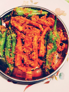 A picture of Instant Tasty yummy chatpattu carrot and green chilli pickle.