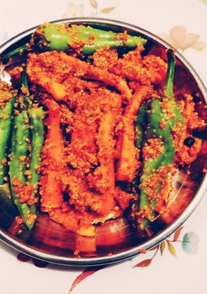 A picture of Instant Tasty yummy chatpattu carrot and green chilli pickle.