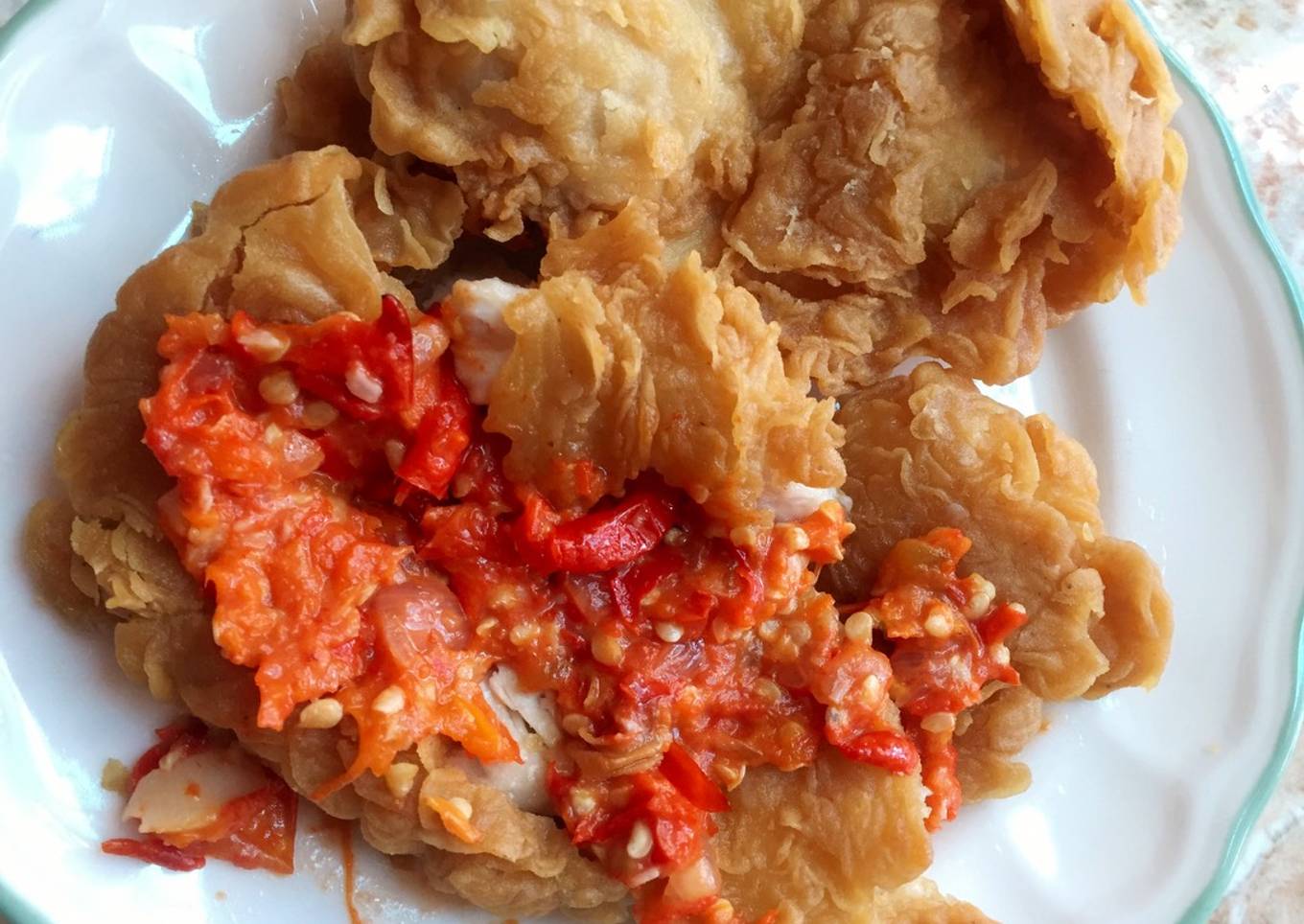 Resep Ayam Geprek Crispy yang Bikin Ngiler