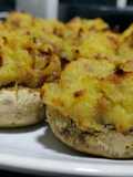 Stuffed mushrooms with sweet potato and crispy Iberian ham