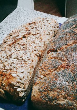 Una foto de Pan de molde integral + mix se semillas