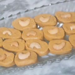 A picture of Besan or kaju ki mithai.
