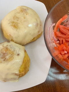 Una foto de Bombas de carne molida (papas rellenas)