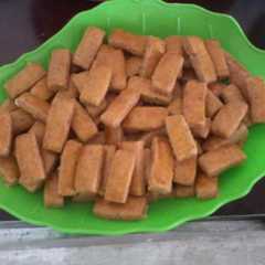 A picture of Kue kering kacang.