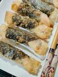 Mini rollitos crujientes de arroz con gamba y alga nori