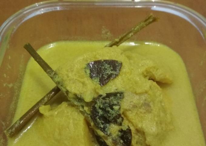 Gulai ikan kuah kuning