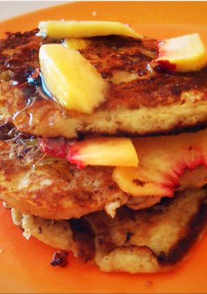 Una foto de Pancakes súper saludables de avena y fruta