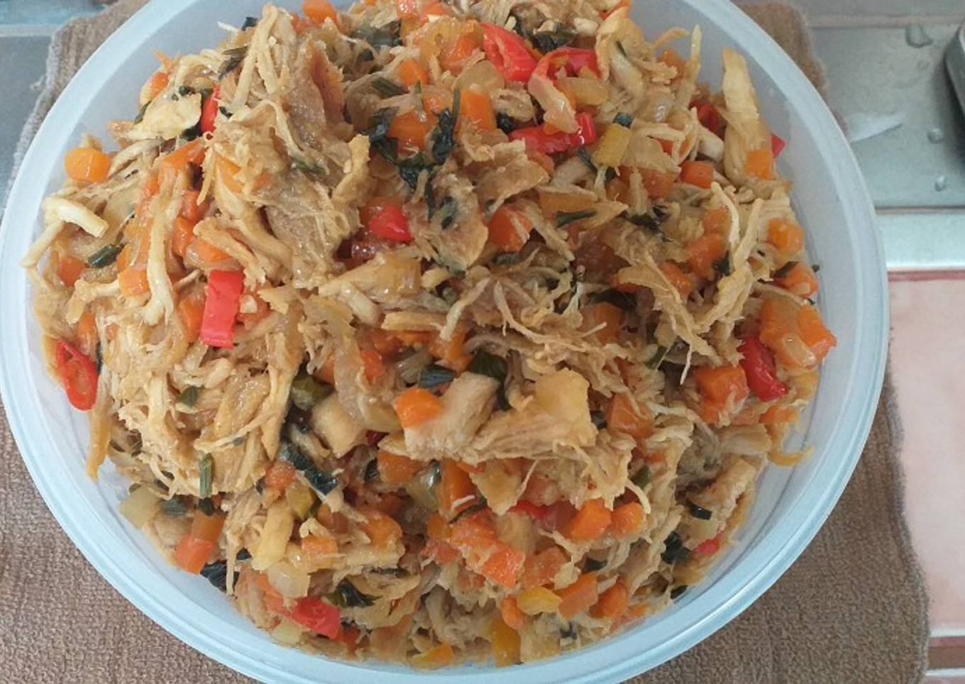 #12.GBA. Ayam Suwir (Isian Roti Goreng)