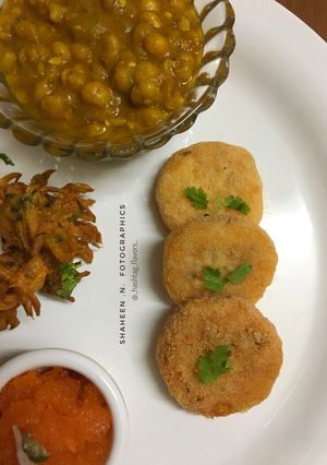 A picture of Aloo tikki.