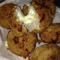 A picture of Cheesy chicken balls.