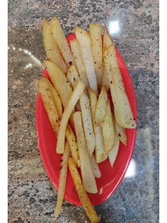 फ्रेंच फ्राईज (french fries recipe in marathi) रेसिपी चे मुख्य फोटो 