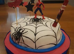 Una foto de Torta de cumpleaños Spider-Man