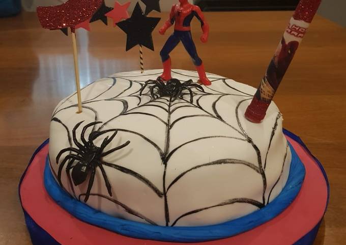 Torta de cumpleaños Spider-Man Receta de Graciela Olivares- Cookpad