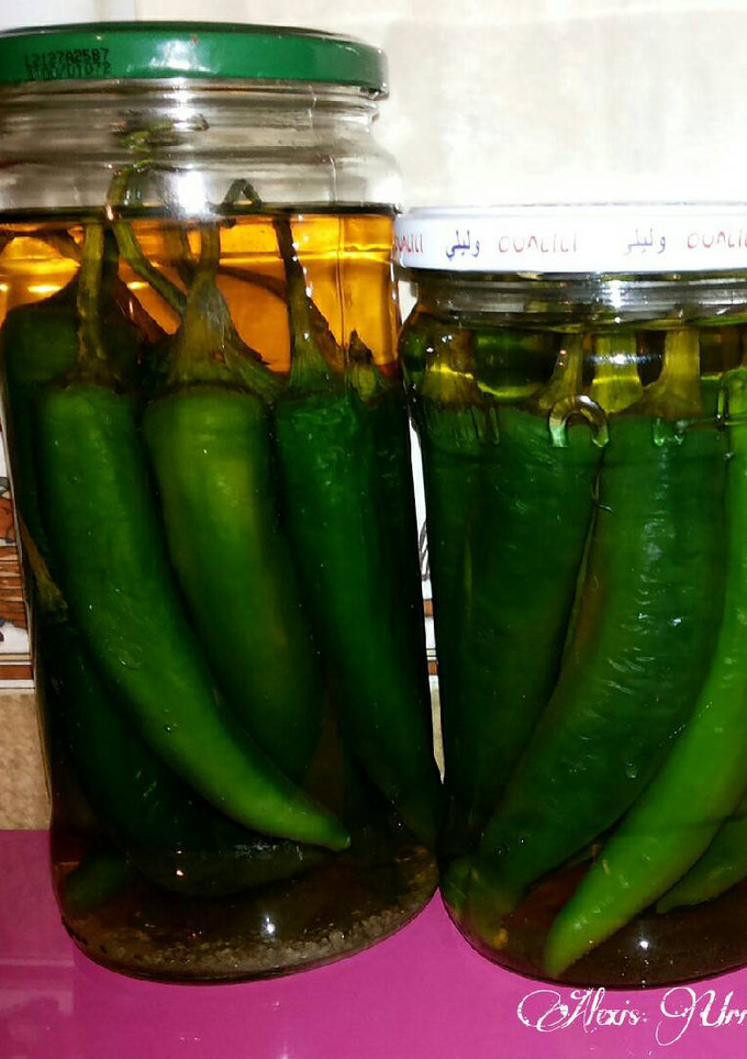 Una foto de Como preparar nuestras propias guindillas en vinagre
