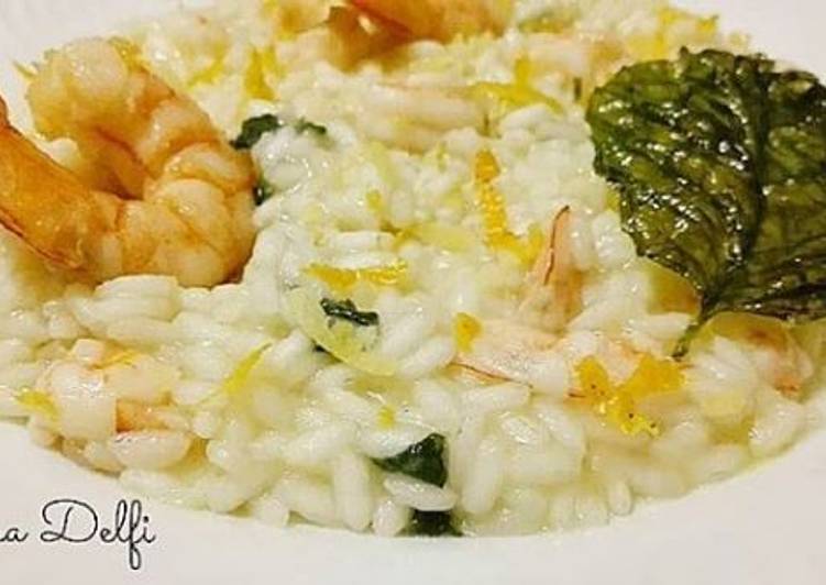 Risotto con mazzancolle marinate al limoncello, basilico fritto e zest di limonarancio