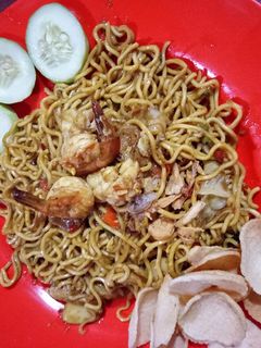 Foto resep Mie Goreng Kare Ayam Sea food