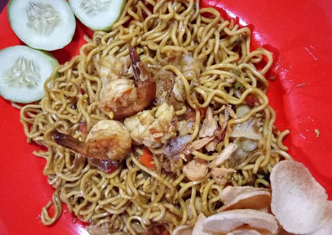 Mie Goreng Kare Ayam Sea food