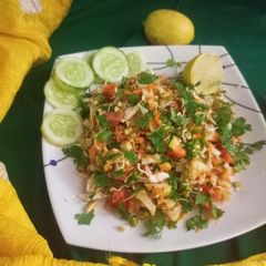A picture of Gondhoraj Lemon dressing Salad.