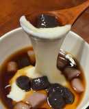 MeetFresh-ish dupe! Stretchy mochi milk dessert :)