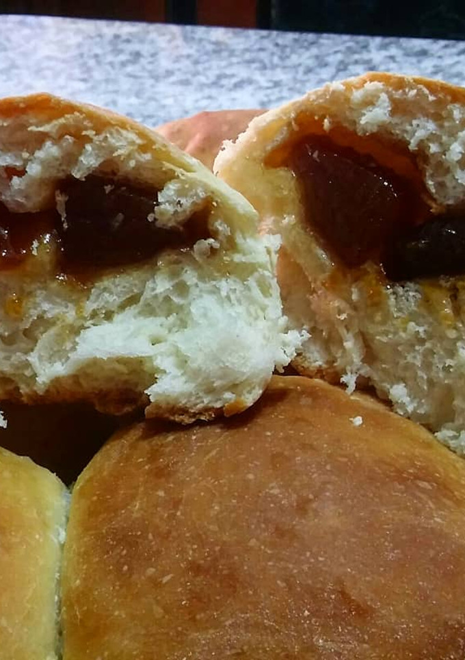 Una foto de Pancitos dulces rellenos de membrillo