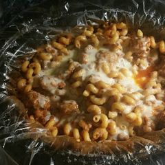 A picture of Spicearoni in a pot.