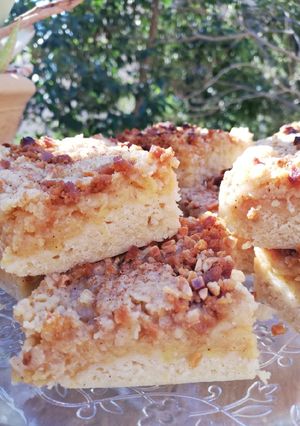 A picture of Apple Streusel (sheet cake).