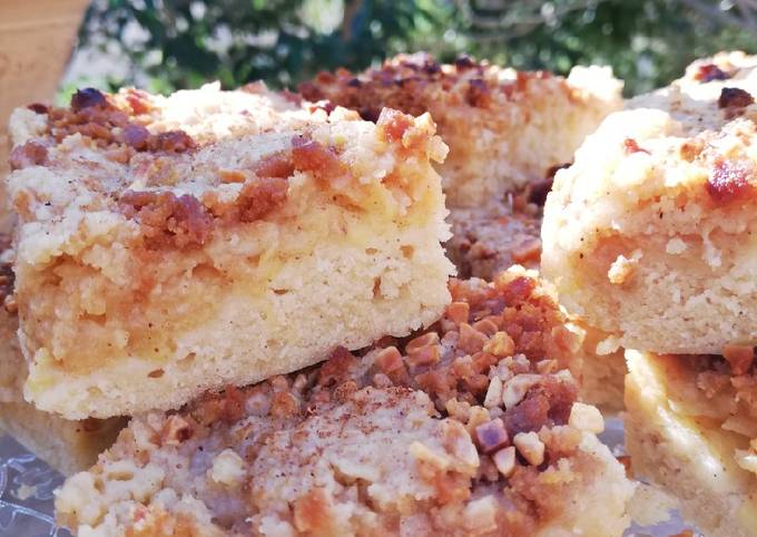 Recipe of Ultimate Apple Streusel (sheet cake)