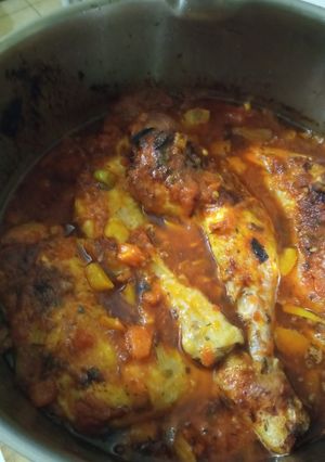 Une photo de Poulet cocotte a la provençale