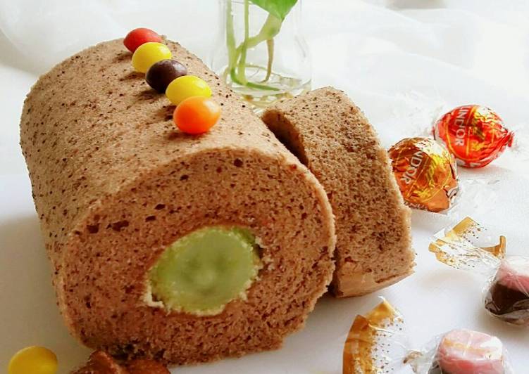 3-Ingredient Japanese Roll Cake