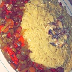Indomie and egg source A picture of Indomie and egg source.