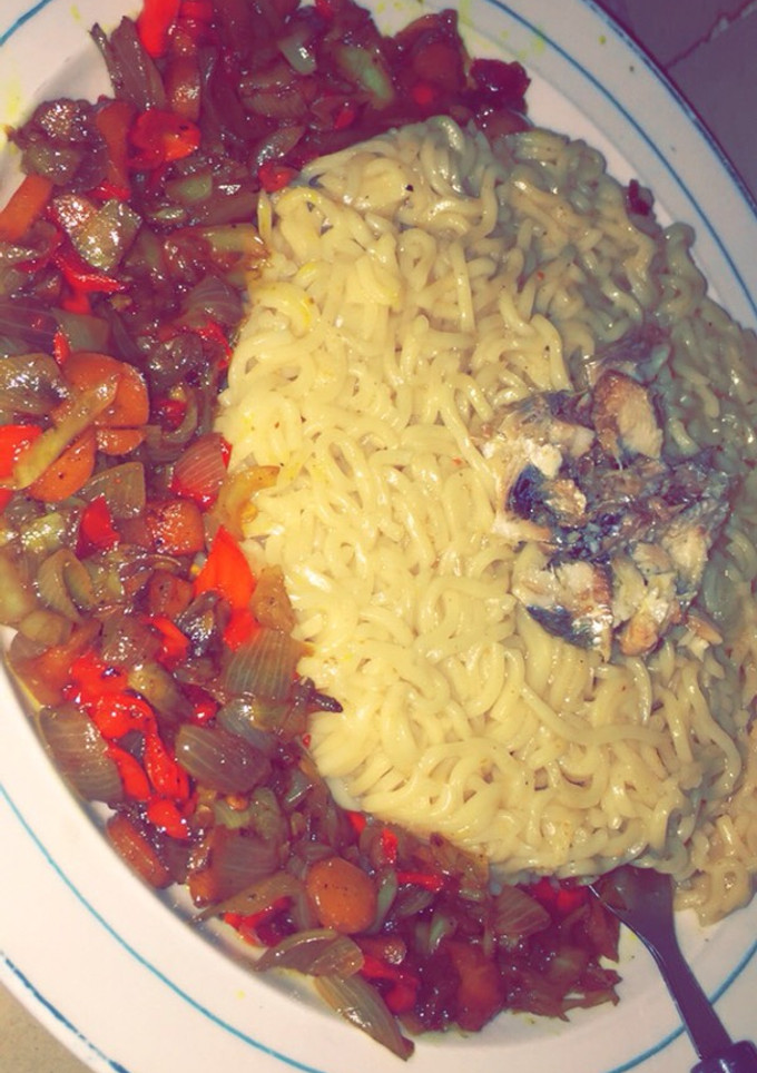 A picture of Indomie and egg source.