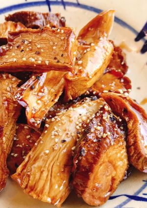 Hình của món Món chay thường ngày | Nấm đùi gà một nắng om xì dầu.