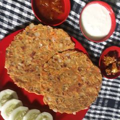 A picture of Carrot Paratha.