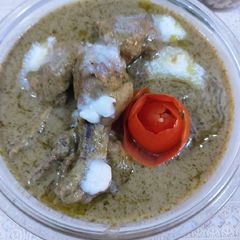 A picture of Green Chicken.