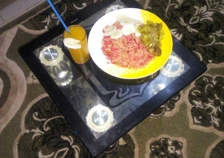 Fried rice with cabbage sauce