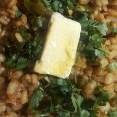 A picture of Maash ki daal makhni in dhaba style.