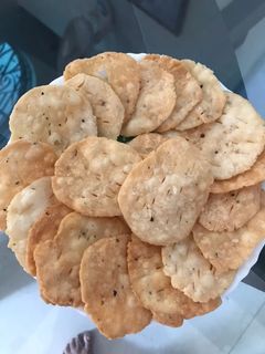 ફરસી પૂરી (Farsi Poori Recipe In Gujarati) રેસીપી મુખ્ય ફોટો