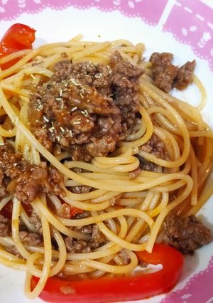 A picture of Spaghetti with Tomato Sauce and Ground Beef.