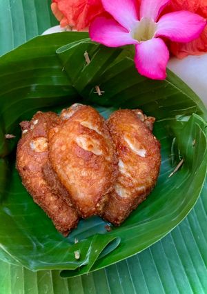 รูปของ ปีกไก่ทอดน้ำปลา (ในกระทงใบตอง)