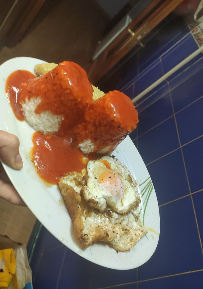 Una foto de Arroz a la cubana delicioso 😸