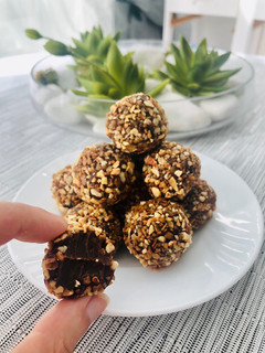 Una foto de Trufas de turrón 🍫🎄
