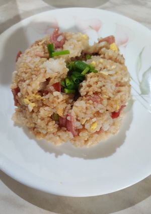 A picture of Ham Fried Rice (ハムチャハン).